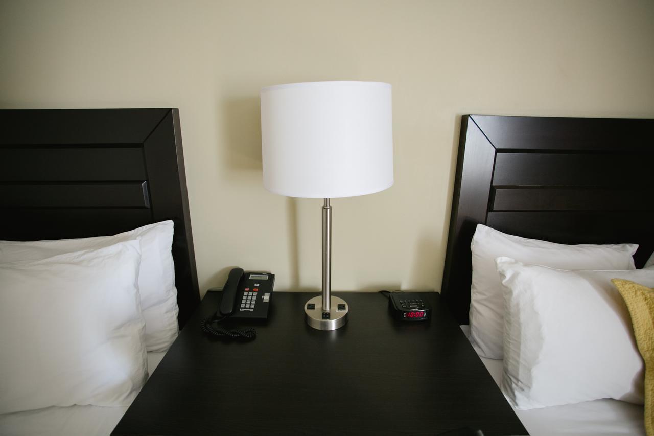 Hotel The Sleepy Owl Fort Frances Exterior foto